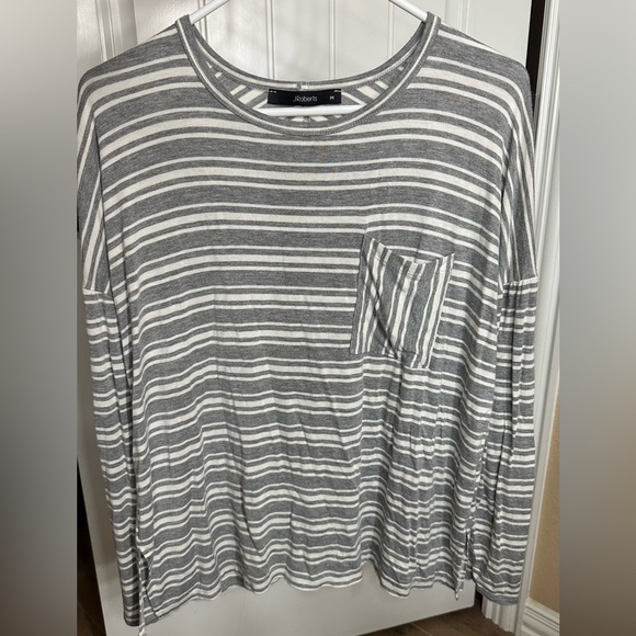 J Robert’s Long Sleeve Top - Picture 1 of 2